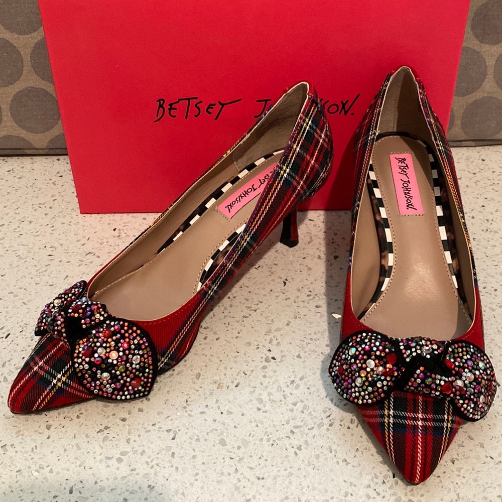 Betsey Johnson like new